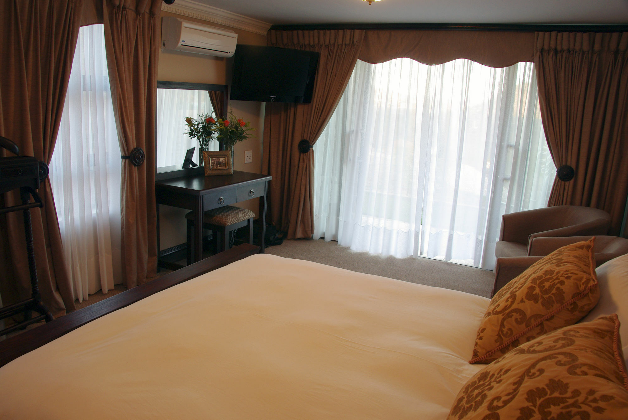 Château La Mer Exclusive Guesthouse Hartbeespoort Exterior foto